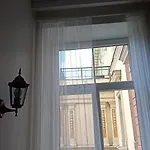 Апартаменти Spacious By The Park *