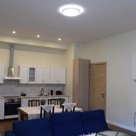 Spacious By The Park