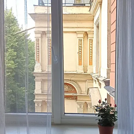 Spacious By The Park