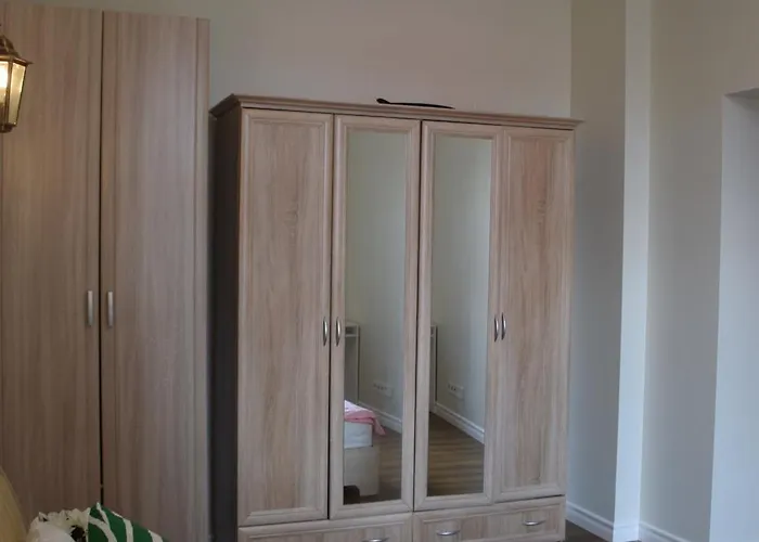 Apartment Spacious By The Park Riga