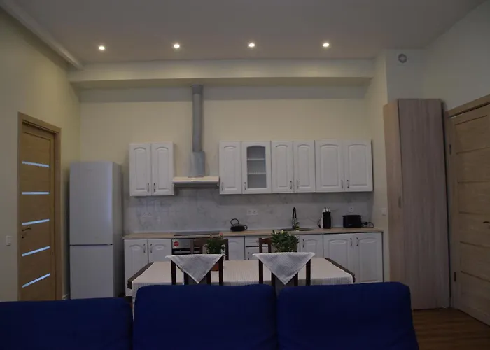 Apartment Spacious By The Park *